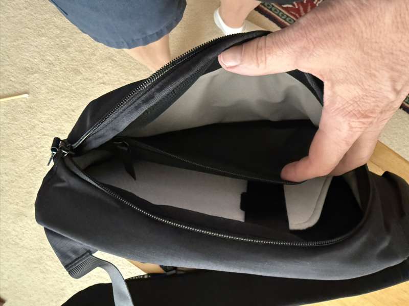 Alpaka Metro Crossbody Bag 23