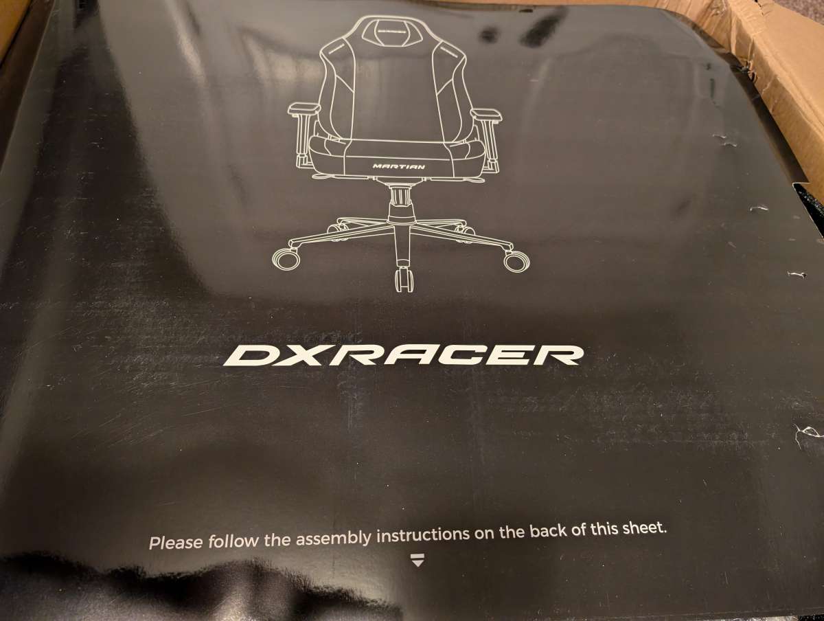 DXRACER Martian Gaming Chair 1